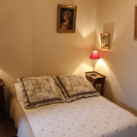 Location Unique En Ville, 3 Niveaux Avec Cave Voutee Et Troglodytique, Charme Et Authenticite En Touraine - Fr-1-381-162 Лош Екстериор снимка